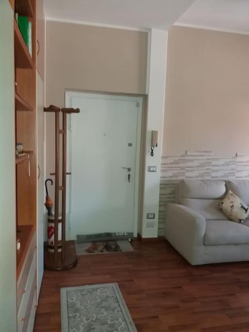 Apartamento Mice Ottima Soluzione Per Il Centro E La Svizzera Como Exterior foto