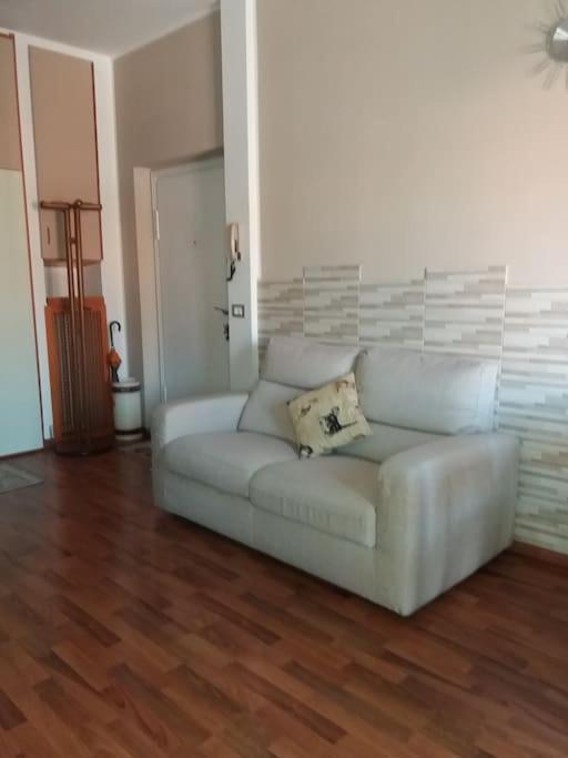 Apartamento Mice Ottima Soluzione Per Il Centro E La Svizzera Como Exterior foto